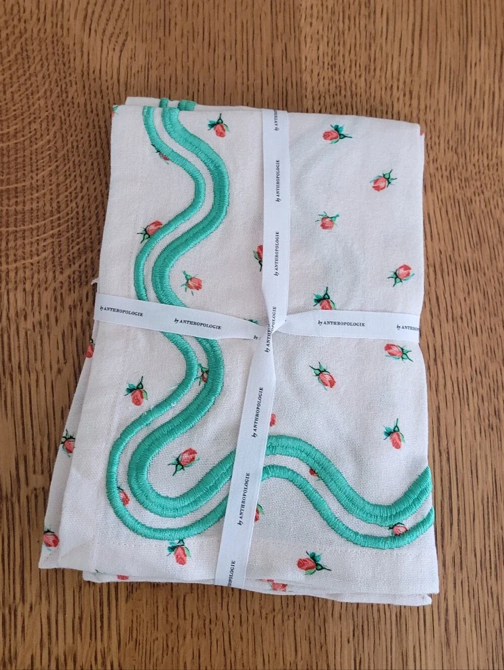 Anthropologie Madeline Napkins, set of 2, floral rosebud print - pink, green